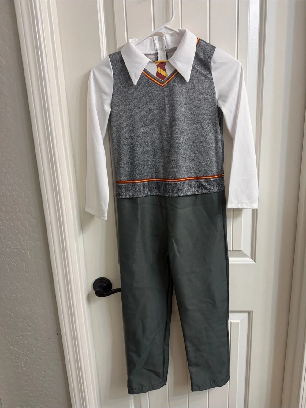 Wizarding world of Harry Potter jumpsuit size M 7/8 like-new